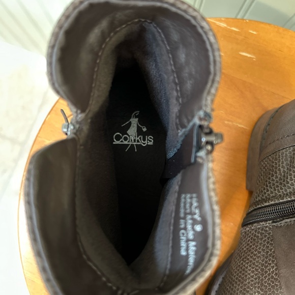 Corkys ~ Women Booties - Picture 7 of 8